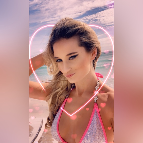 Meet your Posher, Amanda - Picture 4 of 4